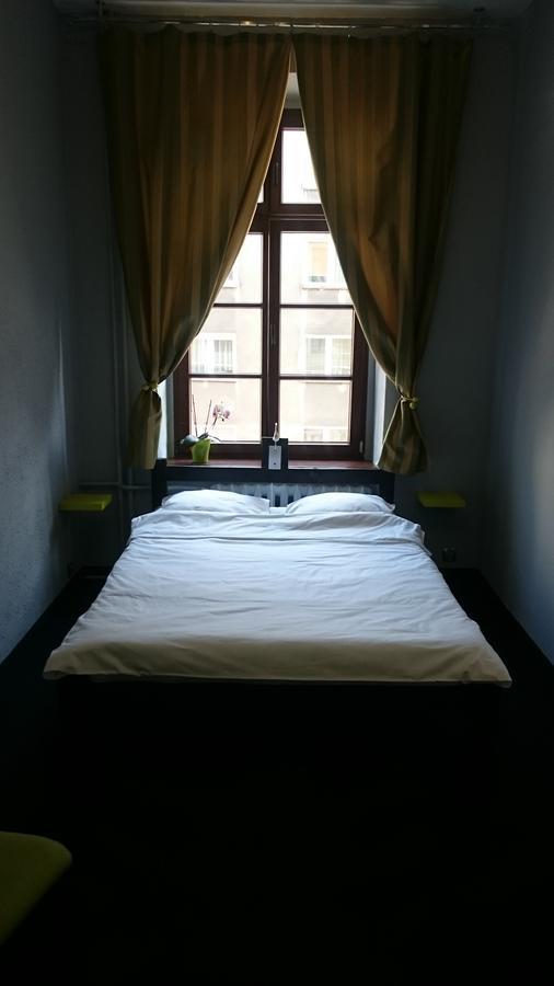 Incepcja 33 Hostel Wroclaw Bagian luar foto