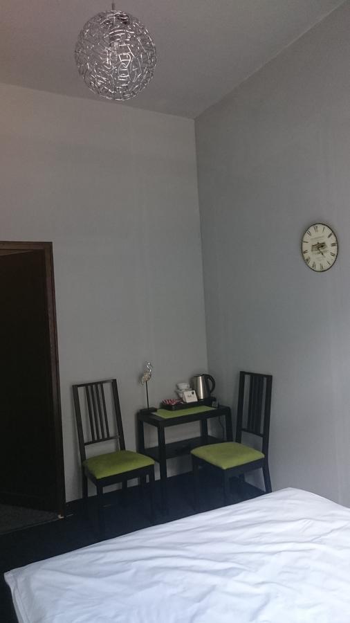 Incepcja 33 Hostel Wroclaw Bagian luar foto