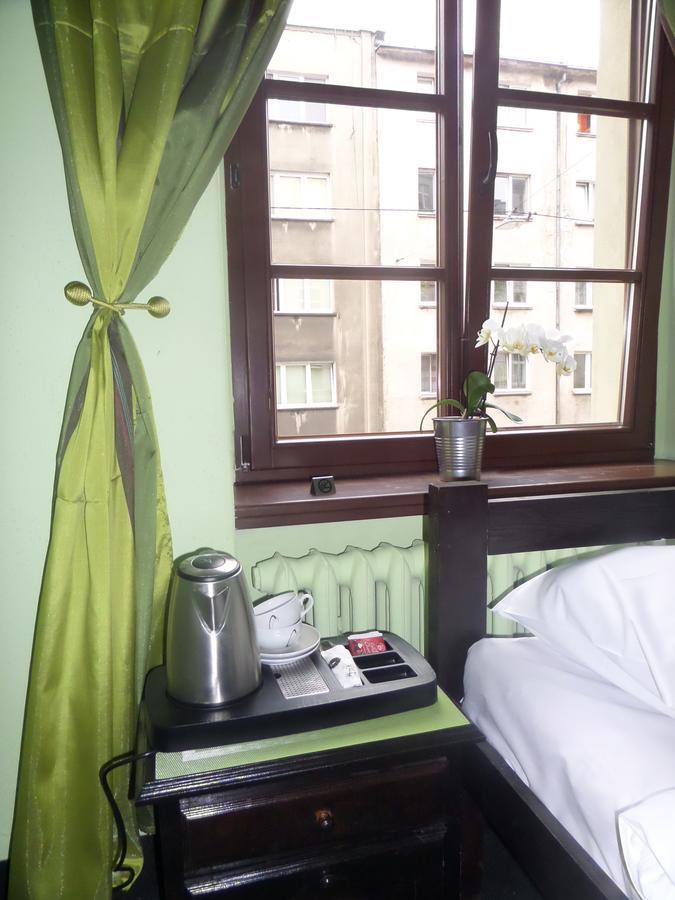 Incepcja 33 Hostel Wroclaw Bagian luar foto